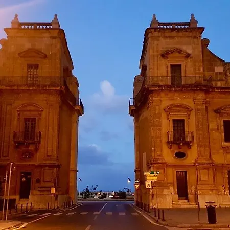 Calasicula Feriehus Palermo
